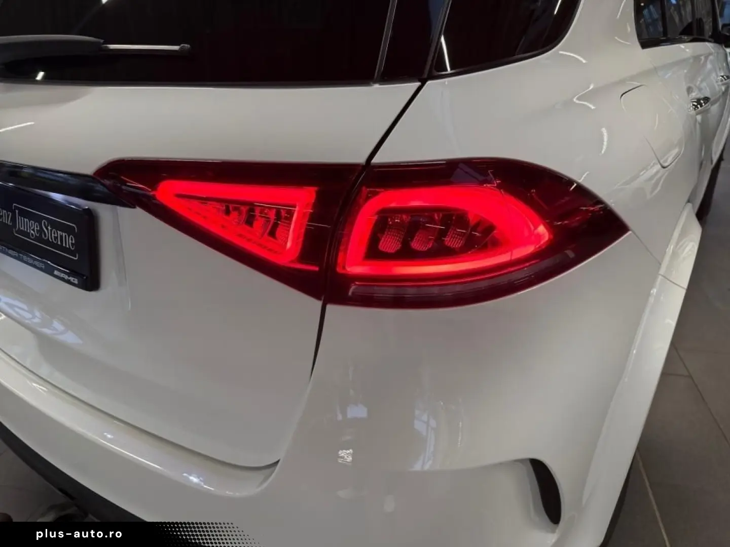 MERCEDES-BENZ GLE 350 de 4M AMG PANO DISTR BURMESTER AIRM