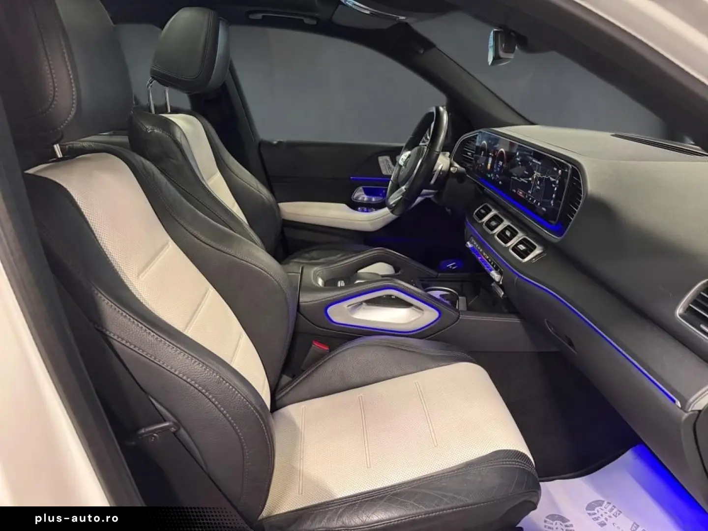 MERCEDES-BENZ GLE 350 de 4M AMG PANO DISTR BURMESTER AIRM