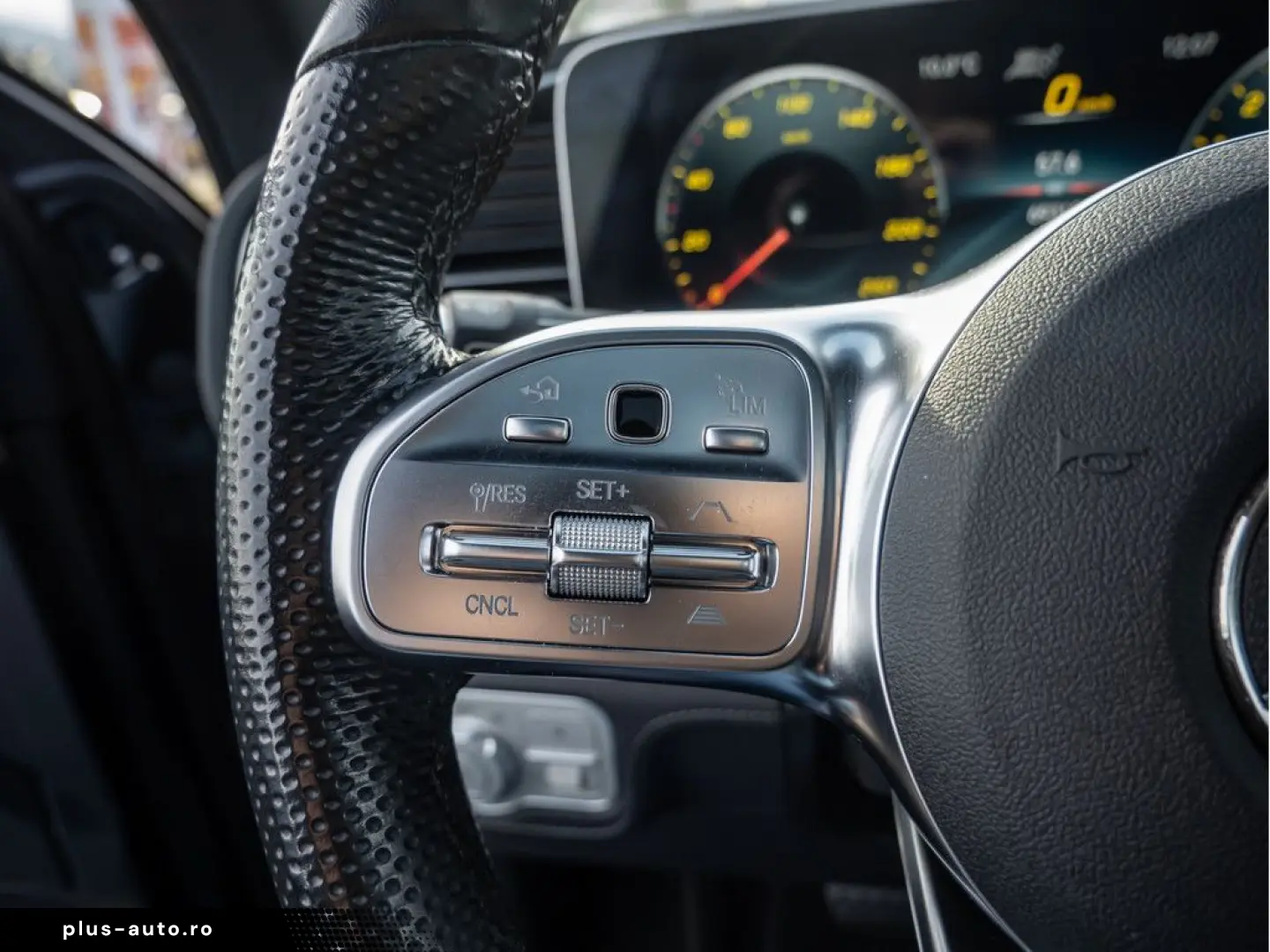 MERCEDES-BENZ GLE 350 e 4M Coupé AMG AHK Distr. LED Pano