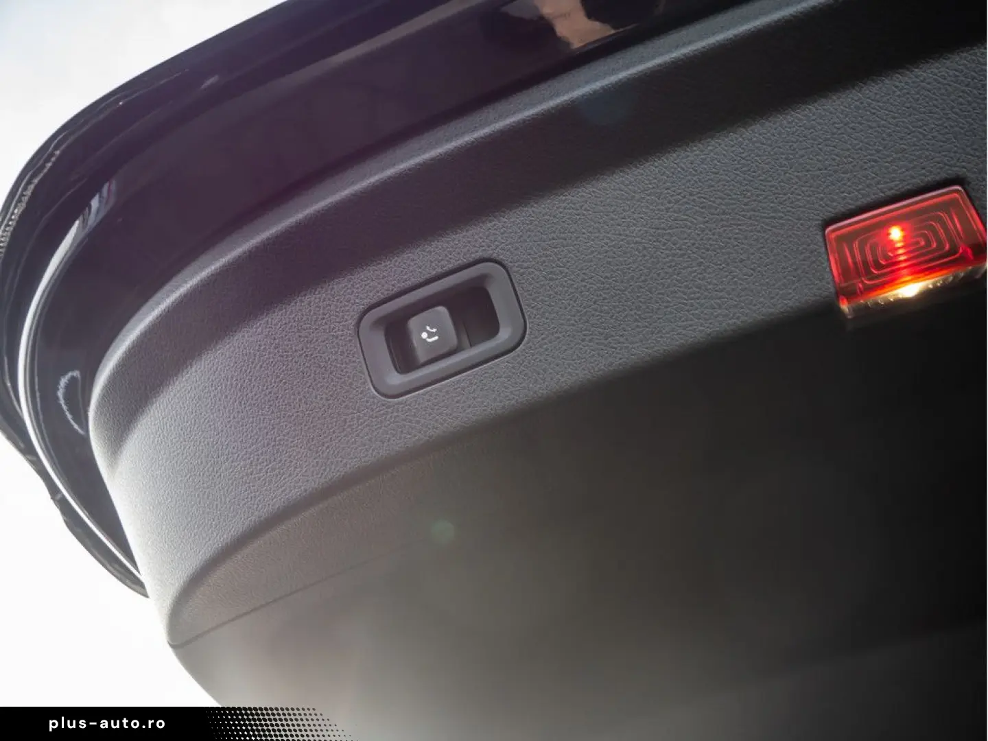 MERCEDES-BENZ GLE 350 e 4M Coupé AMG AHK Distr. LED Pano