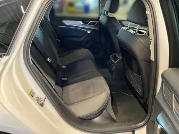 AUDI A6 Limousine 55 TFSI e quattro S tronic Design