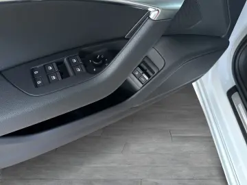 AUDI A6 50 HYBRID Q. S LINE PANO LEDER ALU21 NAVI