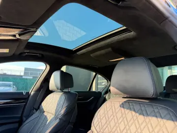 BMW 740d xDrive M Sport Massage Laser HeadUp B&W