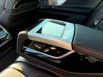 BMW 740d xDrive M Sport Massage Laser HeadUp B&W