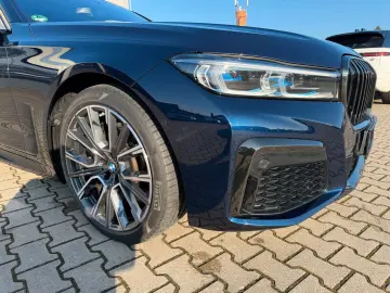 BMW 740d xDrive M Sport Massage Laser HeadUp B&W