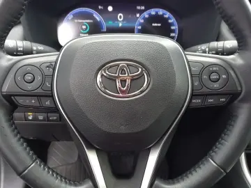 TOYOTA RAV 4 2.5 4x2 Hybrid Team Deutschland