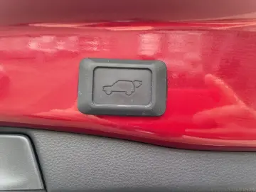 TOYOTA RAV4 2.5 Hybrid Team D CloudNavi ACC el.Heck KAM