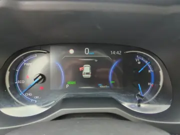 TOYOTA RAV4 Team D 2 5L Hybrid Automatik Bluetooth Navi