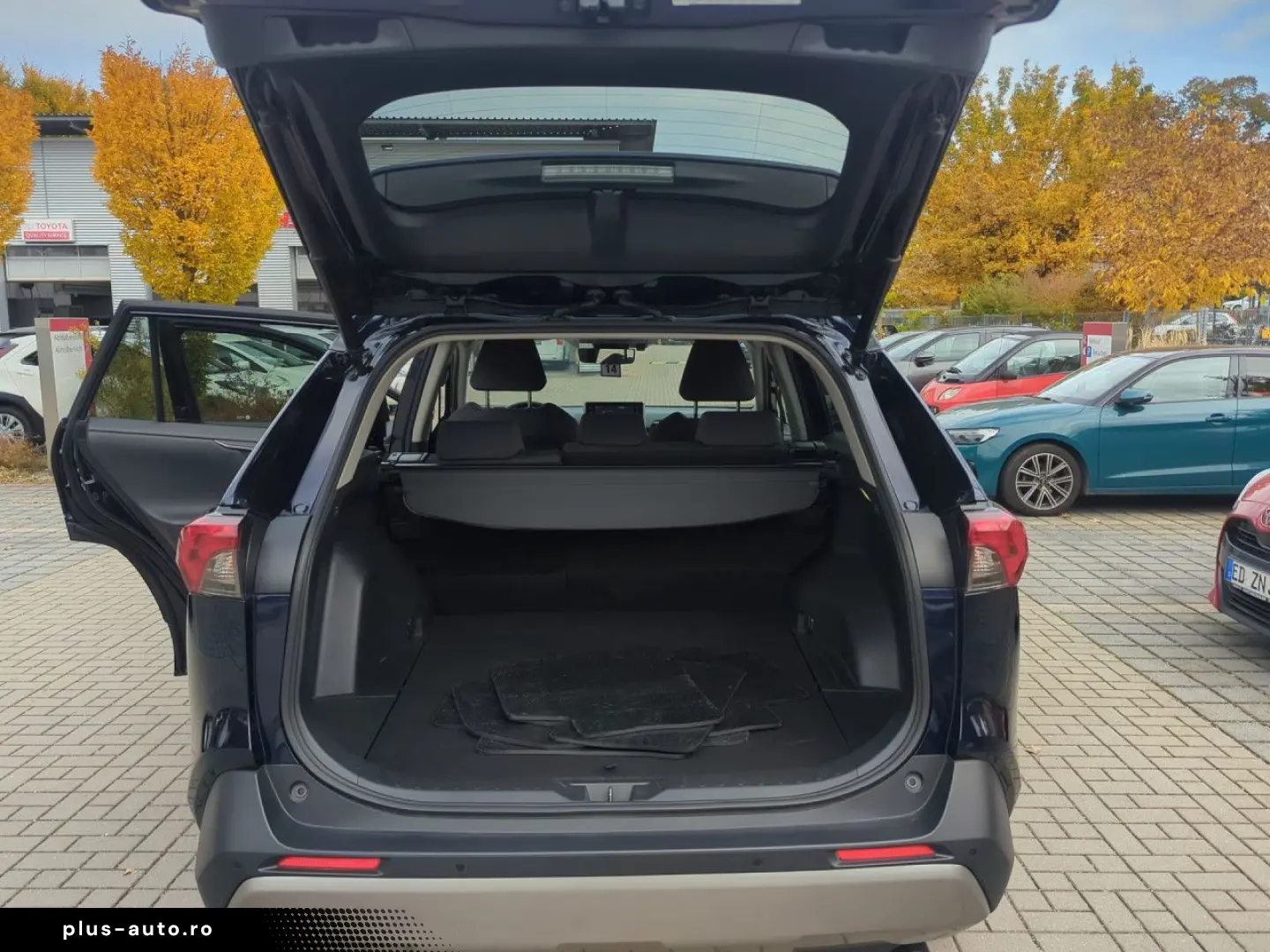 TOYOTA RAV4 Team D 2 5L Hybrid Automatik Bluetooth Navi