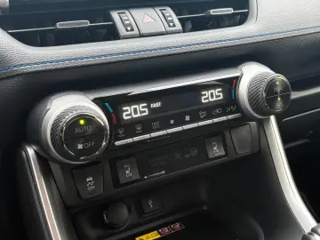 TOYOTA RAV 4 RAV4 Hybrid Style FWD LED KAMERA LEDER