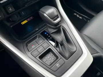 TOYOTA RAV 4 RAV4 Hybrid Style FWD LED KAMERA LEDER