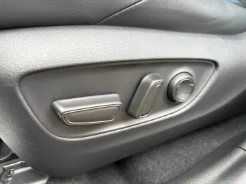 TOYOTA RAV 4 RAV4 Hybrid Style FWD LED KAMERA LEDER