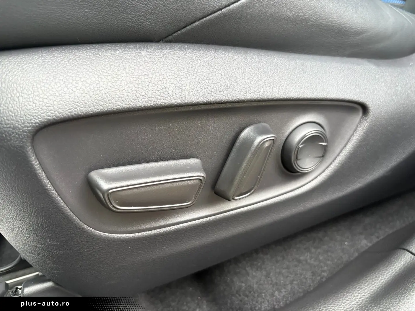 TOYOTA RAV 4 RAV4 Hybrid Style FWD LED KAMERA LEDER