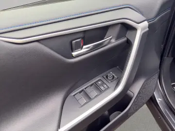 TOYOTA RAV 4 RAV4 Hybrid Style FWD LED KAMERA LEDER