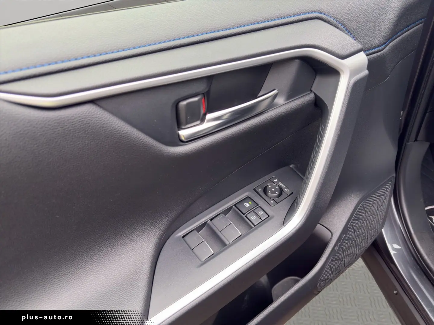 TOYOTA RAV 4 RAV4 Hybrid Style FWD LED KAMERA LEDER