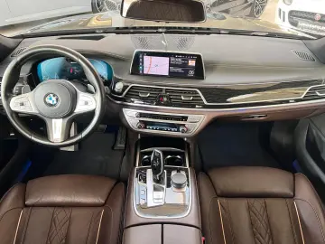 BMW 745e M Sport LASER FOND-ENTER HUD HARMAN MASSAGE