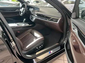 BMW 745e M Sport LASER FOND-ENTER HUD HARMAN MASSAGE