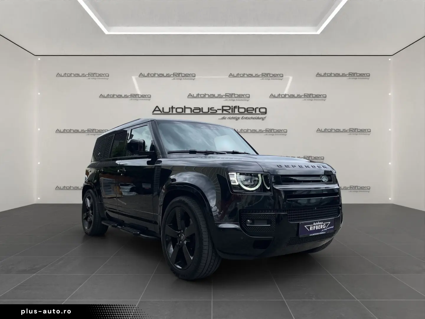 LAND ROVER Defender 110 X-Dynamic HSE PanD AHK 22Zoll Black