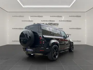 LAND ROVER Defender 110 X-Dynamic HSE PanD AHK 22Zoll Black