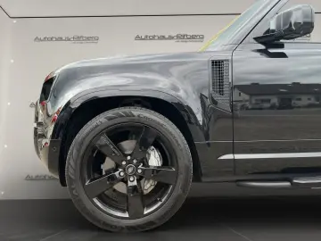 LAND ROVER Defender 110 X-Dynamic HSE PanD AHK 22Zoll Black