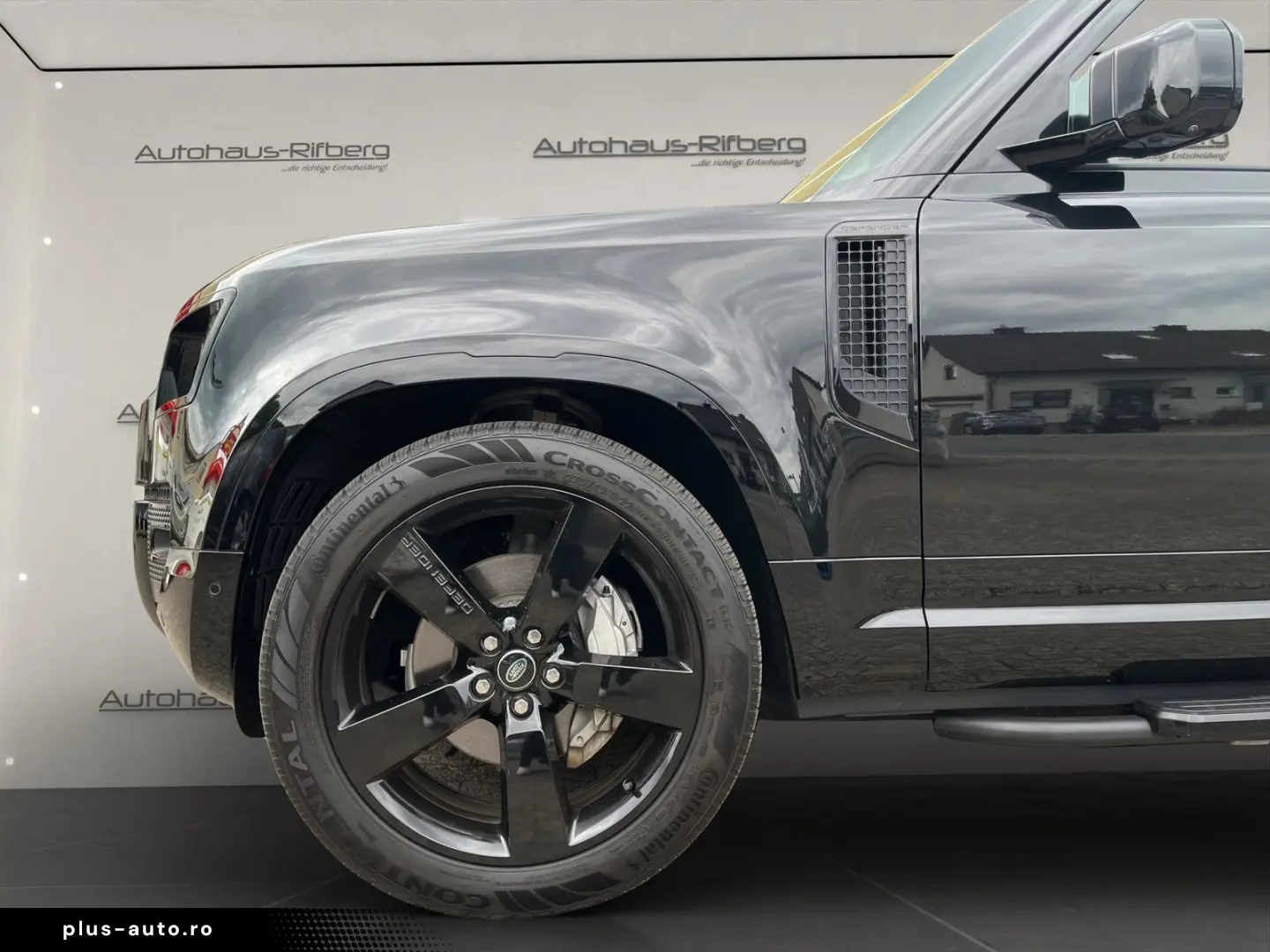 LAND ROVER Defender 110 X-Dynamic HSE PanD AHK 22Zoll Black