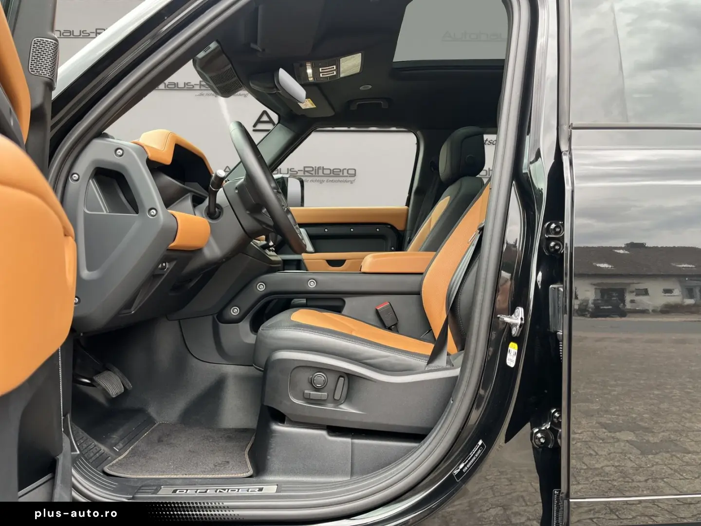 LAND ROVER Defender 110 X-Dynamic HSE PanD AHK 22Zoll Black