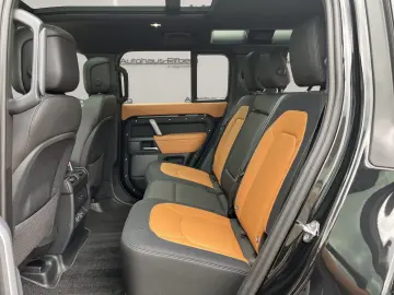 LAND ROVER Defender 110 X-Dynamic HSE PanD AHK 22Zoll Black