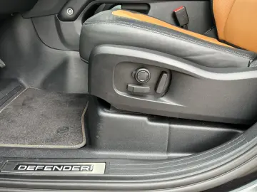 LAND ROVER Defender 110 X-Dynamic HSE PanD AHK 22Zoll Black