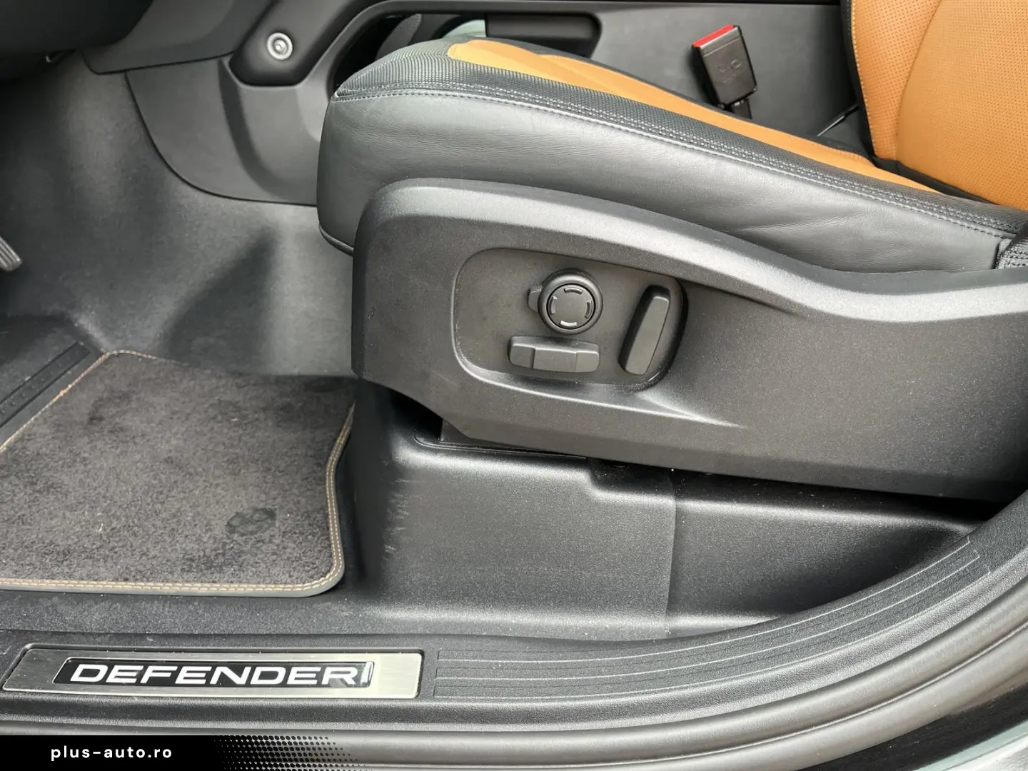 LAND ROVER Defender 110 X-Dynamic HSE PanD AHK 22Zoll Black