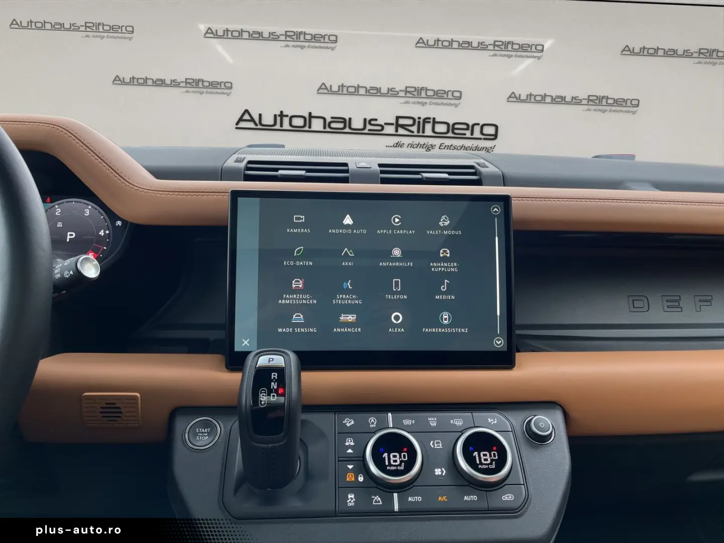 LAND ROVER Defender 110 X-Dynamic HSE PanD AHK 22Zoll Black