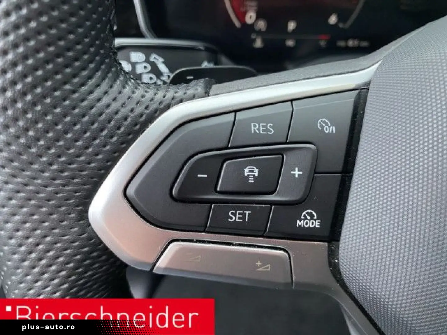 VW Touareg 3.0 TDI R-Line AHK PANO LUFT 20