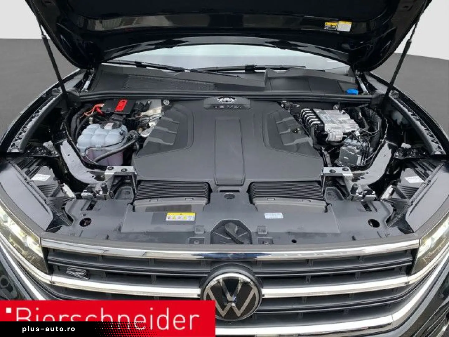 VW Touareg 3.0 TDI R-Line AHK PANO LUFT 20