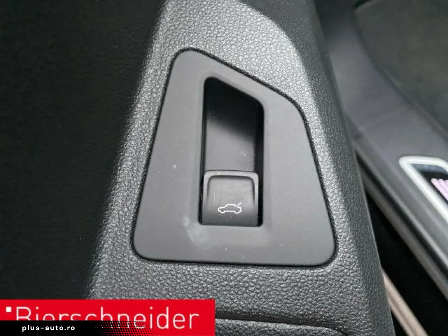 VW Touareg 3.0 TDI R-Line AHK PANO LUFT 20