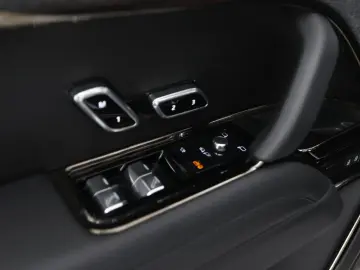 LAND ROVER Range Rover Sport 3.0 P550e Autobiography   Blac