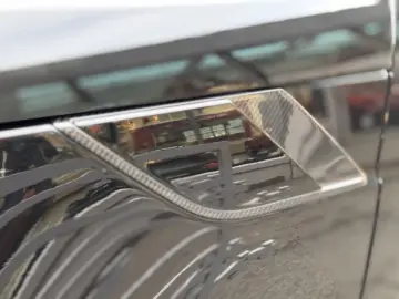 LAND ROVER Range Rover Sport SV Edition One Obsidian Black