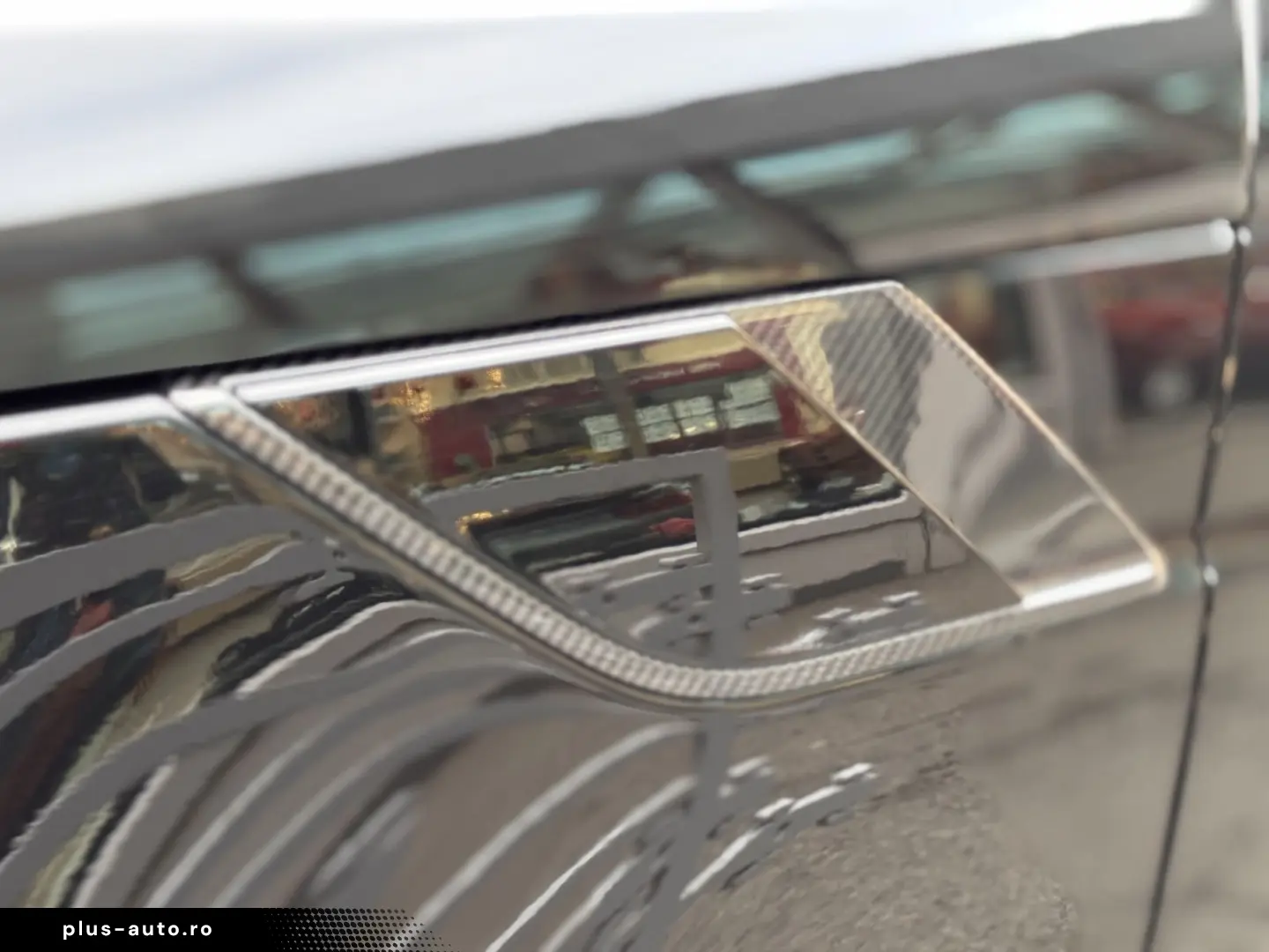 LAND ROVER Range Rover Sport SV Edition One Obsidian Black