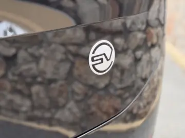 LAND ROVER Range Rover Sport SV Edition One Obsidian Black