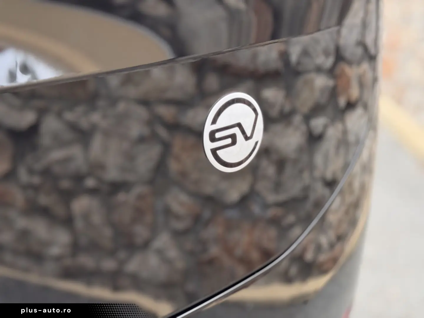 LAND ROVER Range Rover Sport SV Edition One Obsidian Black