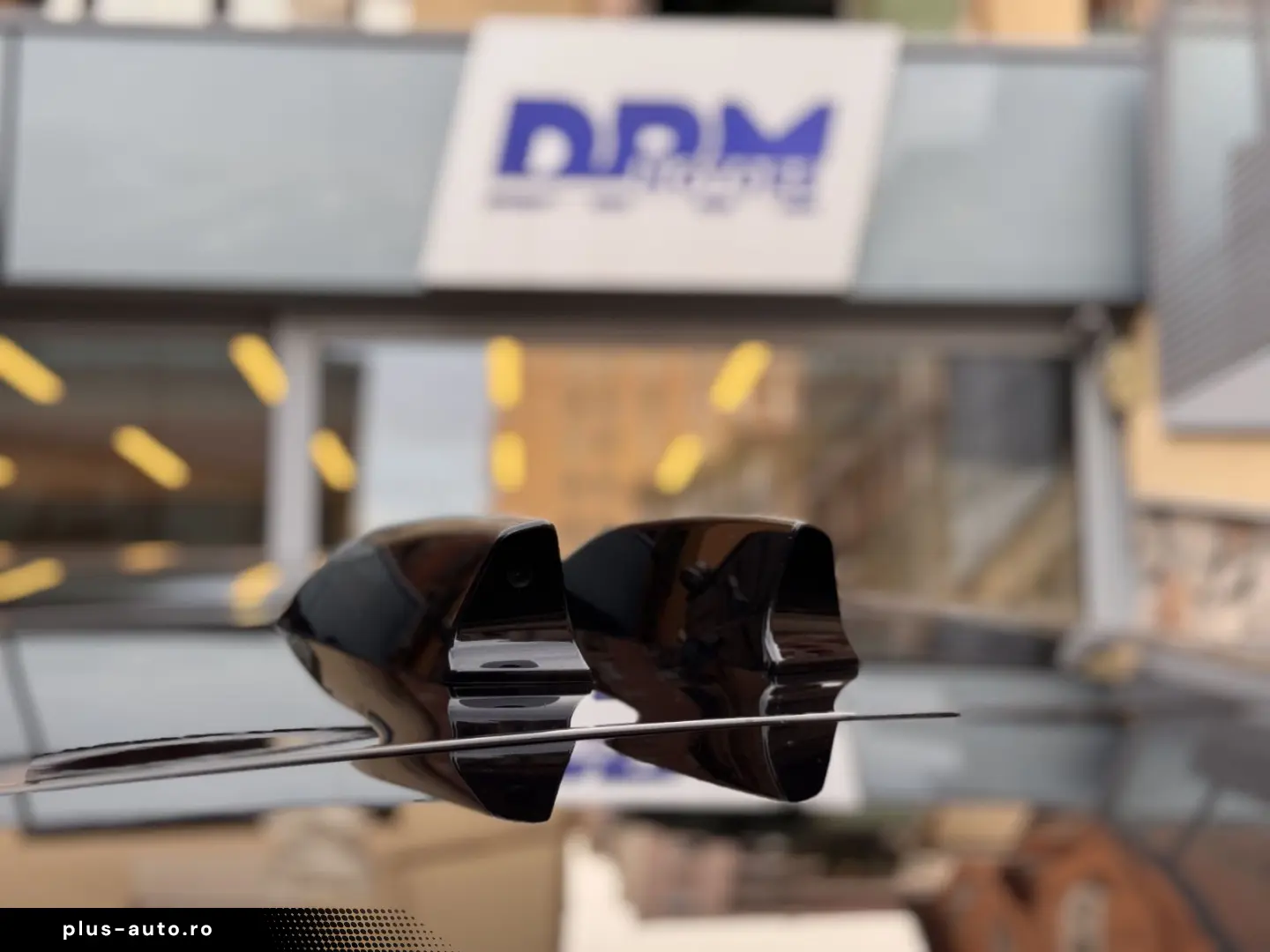 LAND ROVER Range Rover Sport SV Edition One Obsidian Black