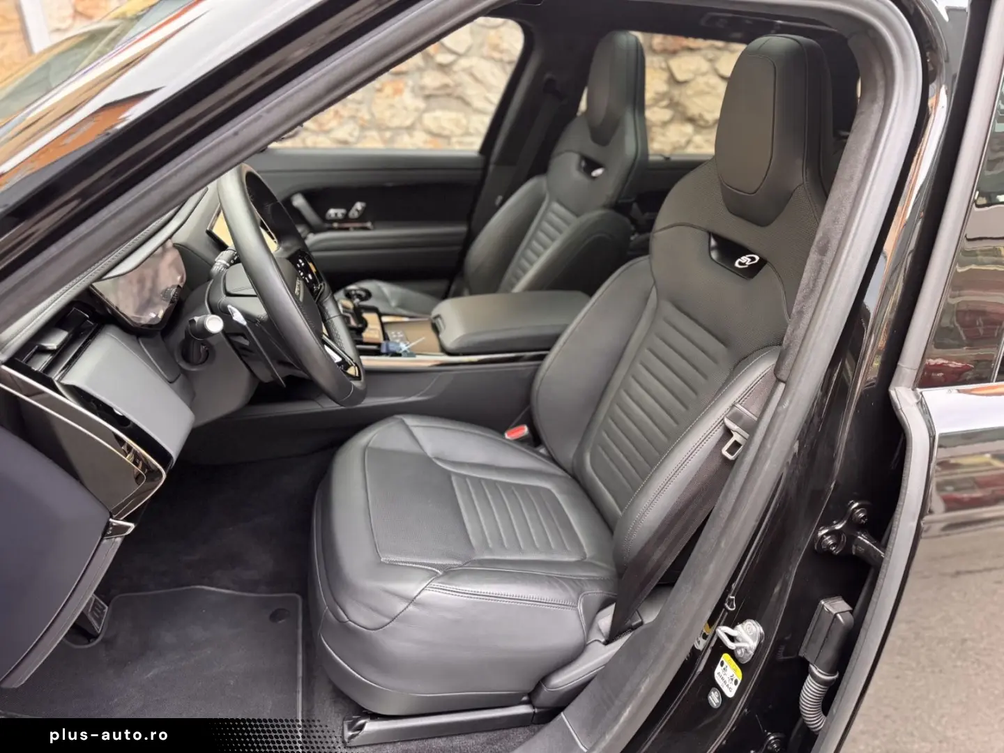 LAND ROVER Range Rover Sport SV Edition One Obsidian Black