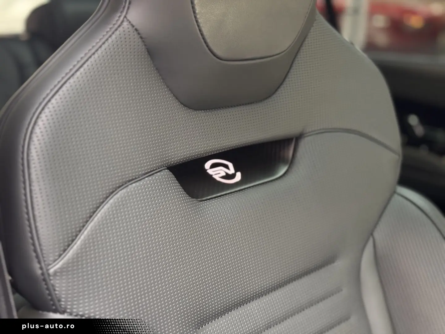 LAND ROVER Range Rover Sport SV Edition One Obsidian Black