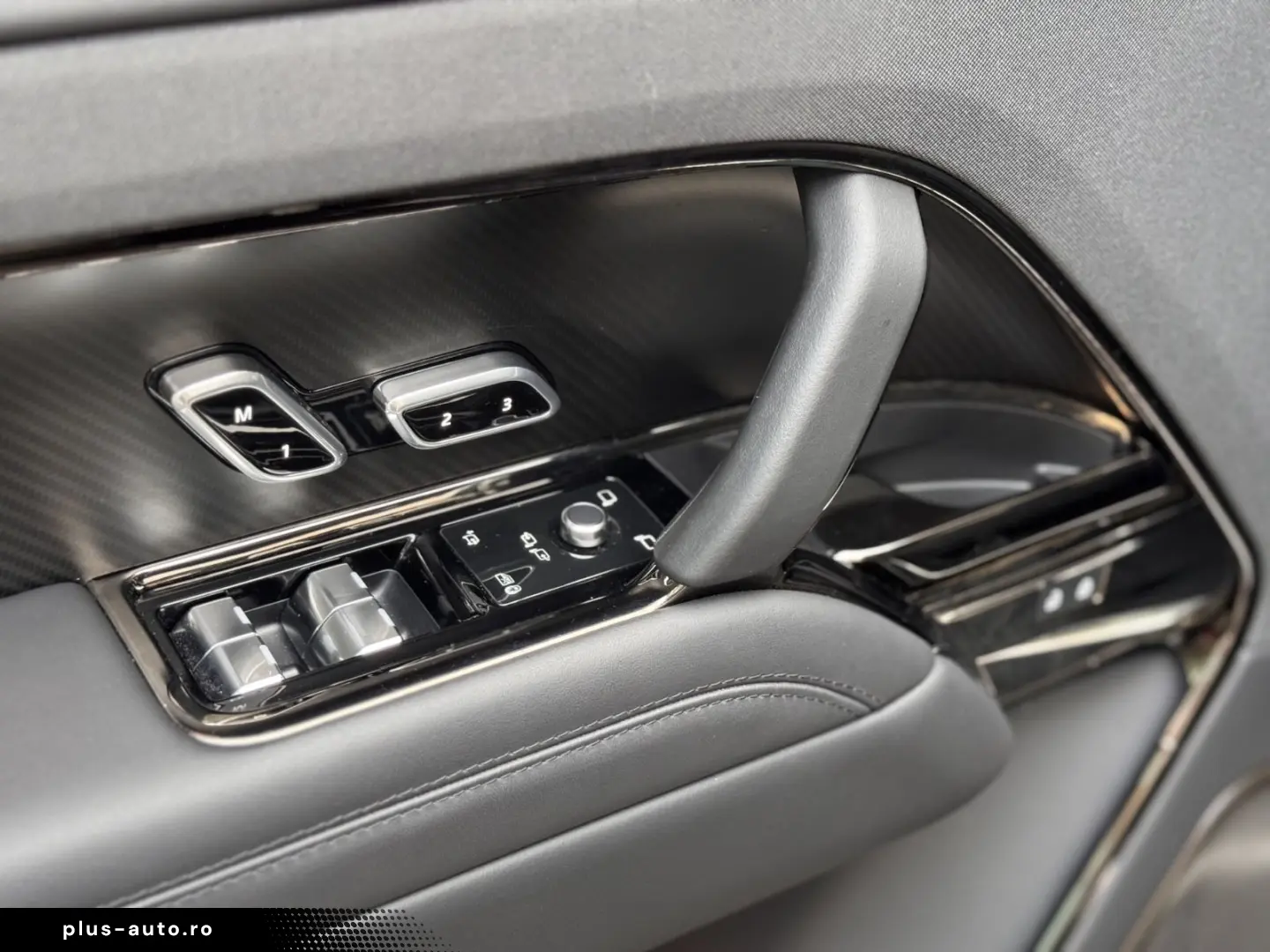 LAND ROVER Range Rover Sport SV Edition One Obsidian Black