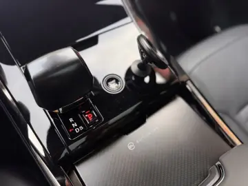 LAND ROVER Range Rover Sport SV Edition One Obsidian Black