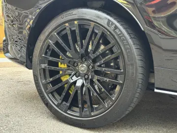 LAND ROVER Range Rover Sport SV Edition One Obsidian Black