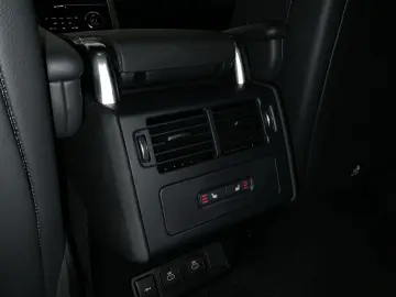 LAND ROVER Discovery D350 Dynamic SE   SD   Winter-Paket