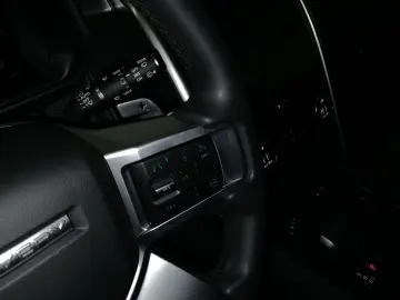 LAND ROVER Discovery D350 Dynamic SE   SD   Winter-Paket