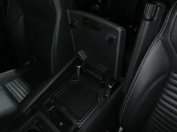 LAND ROVER Discovery D350 Dynamic SE   SD   Winter-Paket