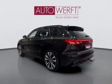 VW Touareg 3.0 TDI 4M R LINE BLACK MATRIX PANO AHK