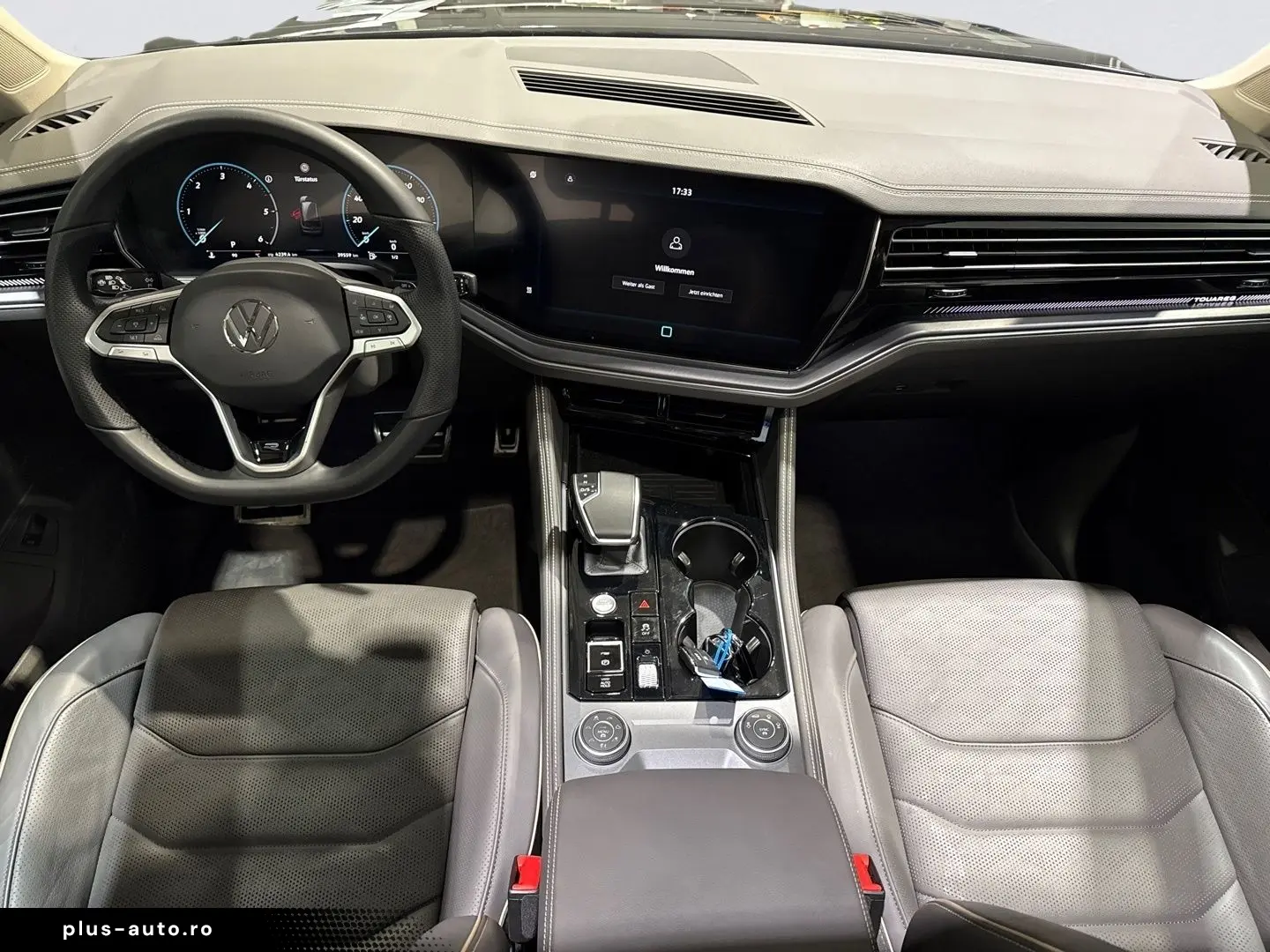 VW Touareg 3.0 TDI 4M R LINE BLACK MATRIX PANO AHK