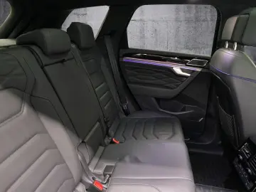 VW Touareg R 3.0 V6 TSI eHybrid 4Motion AHK Matrix